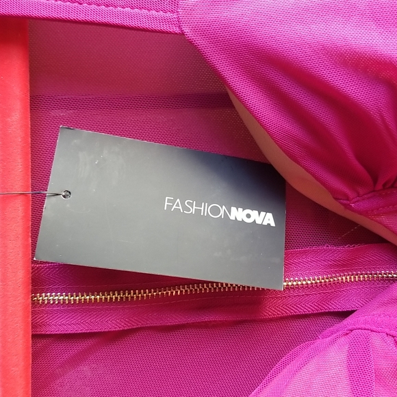 NWT Fashinova Simply Satisfying Ruched Mini Dress - Picture 7 of 12